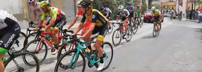 giro d'Italia passaggio a Raddusa 2018 ciclisti
